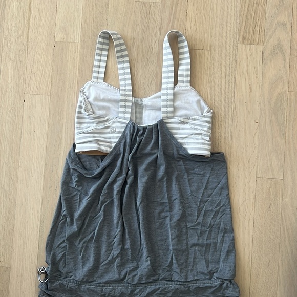 Lululemon Fitness Top - Picture 4 of 6